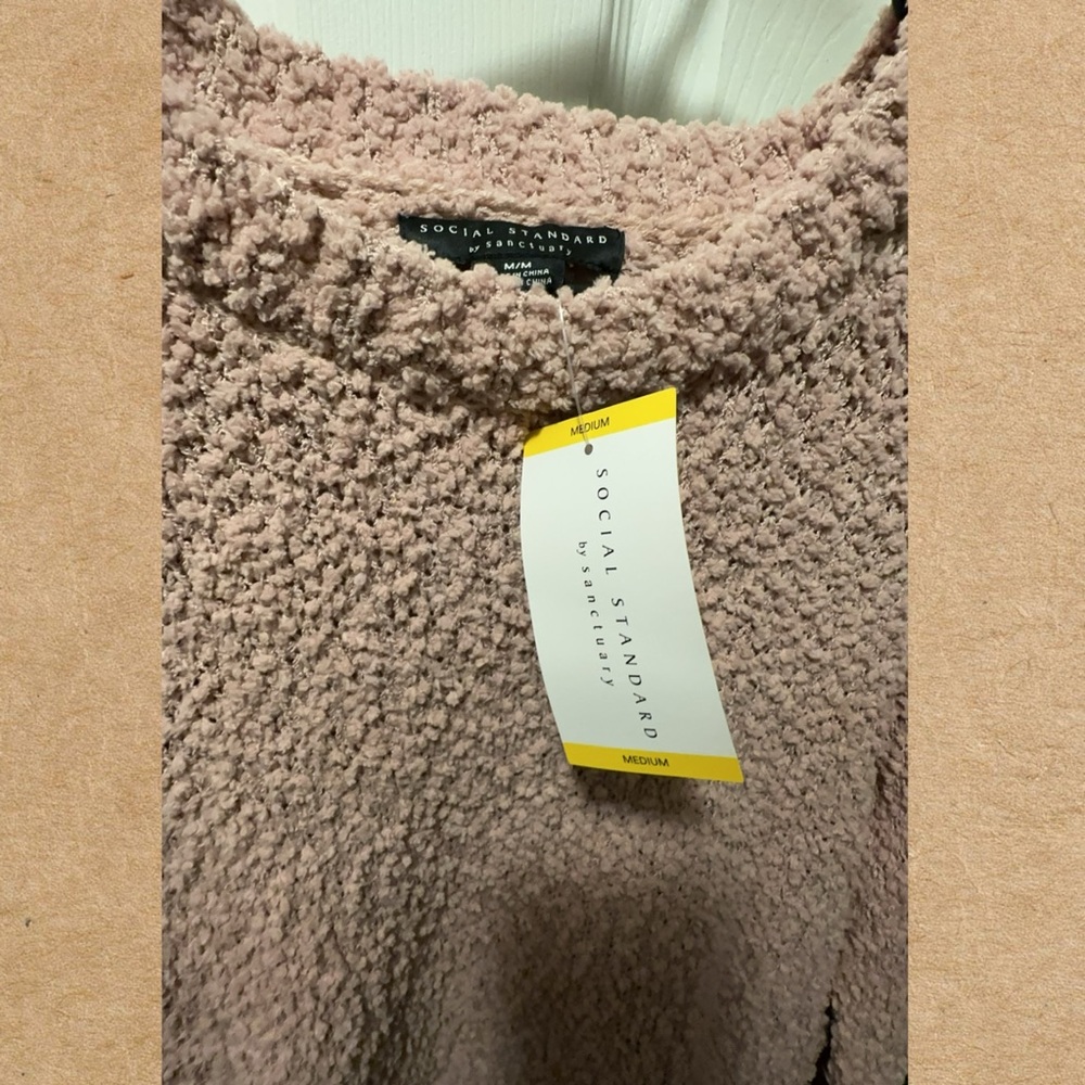Social Standard by Sanctuary Sweater size M 
Pink Mauve Textured Scoop Neck New - Picture 3 of 3